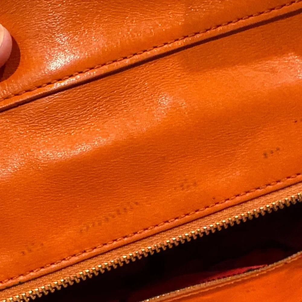 Kate Spade Two-Tone Red and Orange leather Tote some wear see pics . Gorgerous - Picture 9 of 11